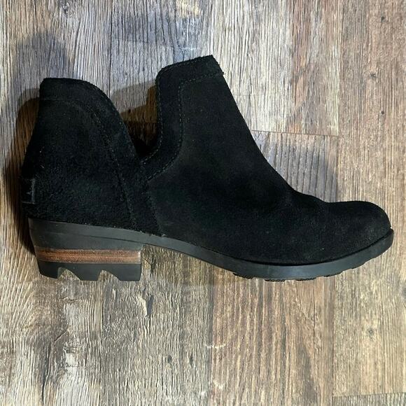 Women’s Sorel Lolla Cut Out Ankle Bootie, size 7 - Picture 5 of 9
